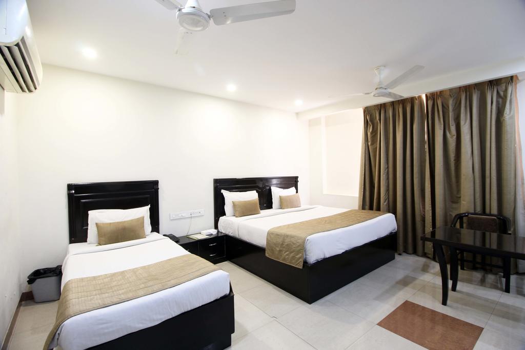 Genx Usha Kiran Agra Hotel Agra  Ngoại thất bức ảnh