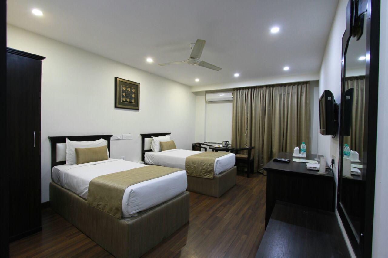 Genx Usha Kiran Agra Hotel Agra  Ngoại thất bức ảnh